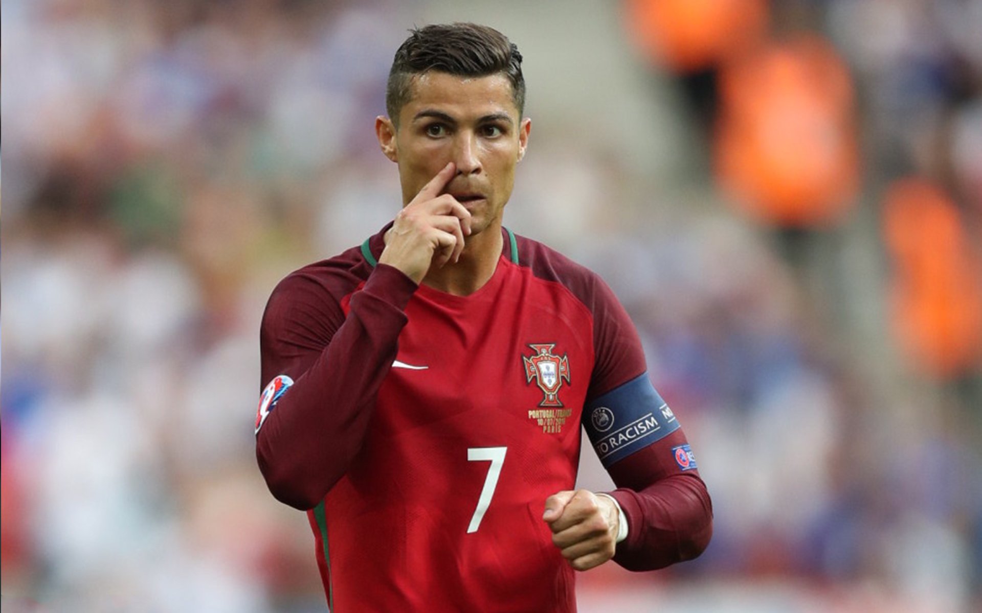 _创新体育场馆设计：未来感尽显运动魅力_，体育场馆布局