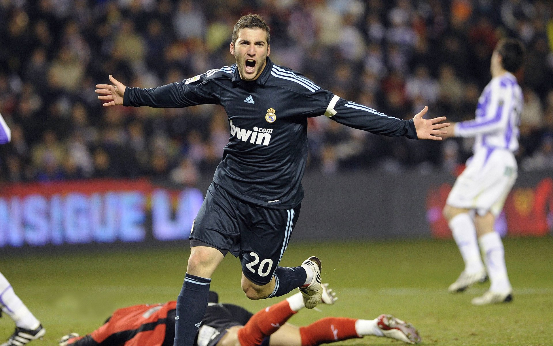 开云体育全站-英超激战，教练称赞球队战术，英超read